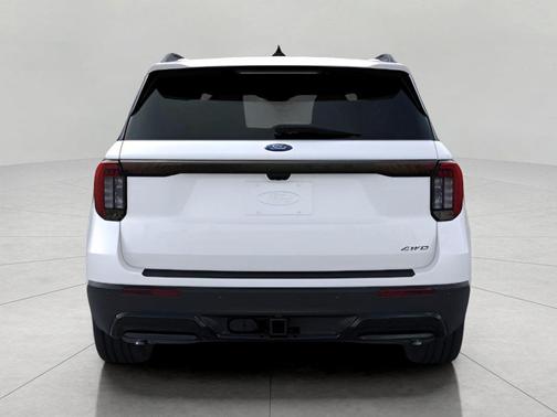 Star White Metallic Tri-Coat 2026 Ford Explorer ST-Line