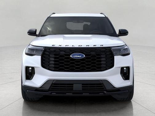 Star White Metallic Tri-Coat 2026 Ford Explorer ST-Line