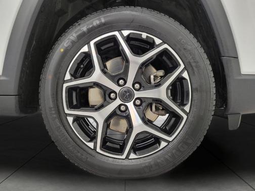 Bright White Clearcoat 2025 Jeep Compass Limited