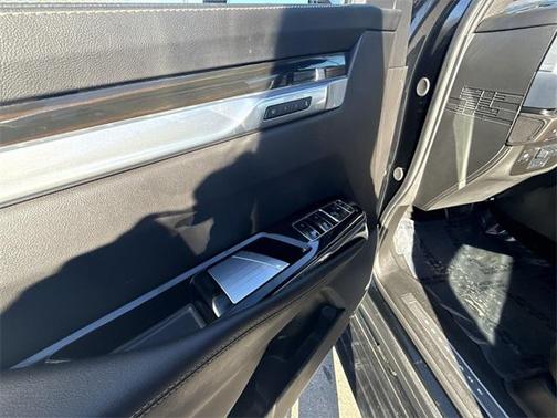 2025 Cadillac Escalade Premium Luxury