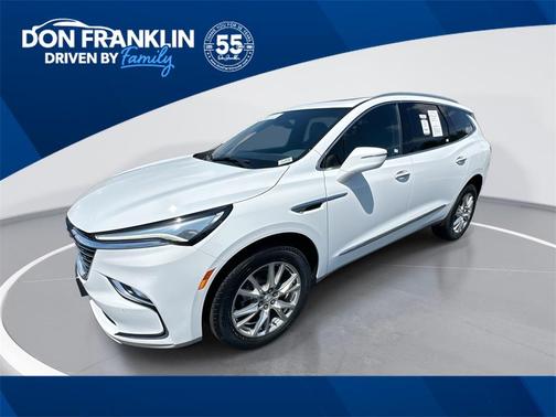 2023 Buick Enclave Essence AWD