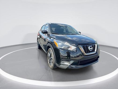 2019 Nissan Kicks SR
