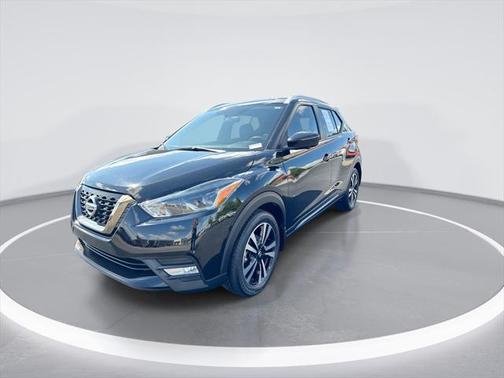 2019 Nissan Kicks SR