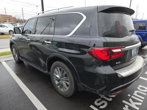 2022 INFINITI QX80 Luxe