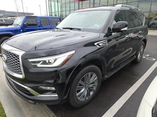 2022 INFINITI QX80 Luxe
