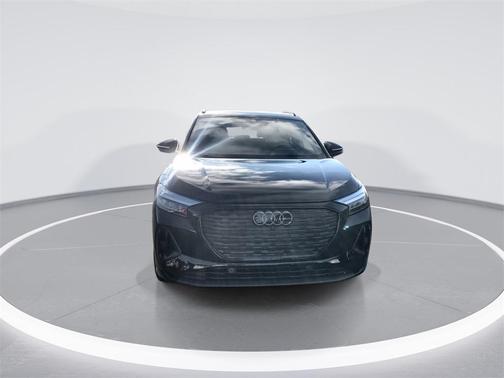 2024 Audi Q4 e-tron Premium Plus 55 quattro