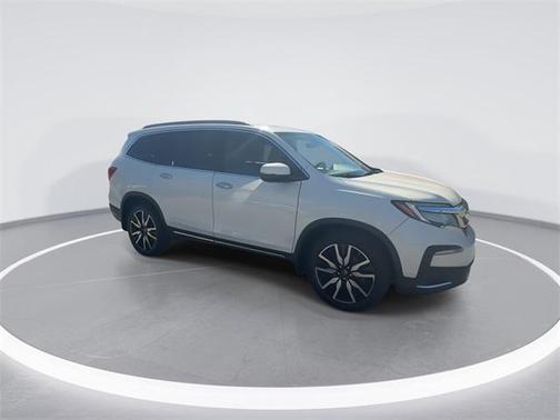 2019 Honda Pilot Touring 8-Passenger