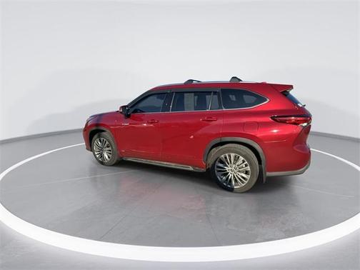 2021 Toyota Highlander Hybrid Platinum