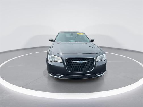 2017 Chrysler 300 Limited