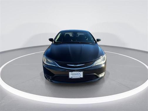 2017 Chrysler 200 LX