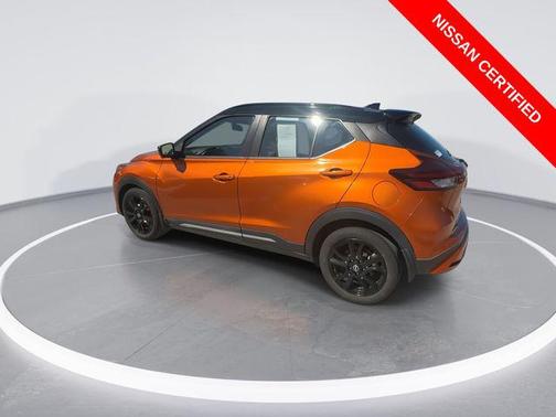 2022 Nissan Kicks SR