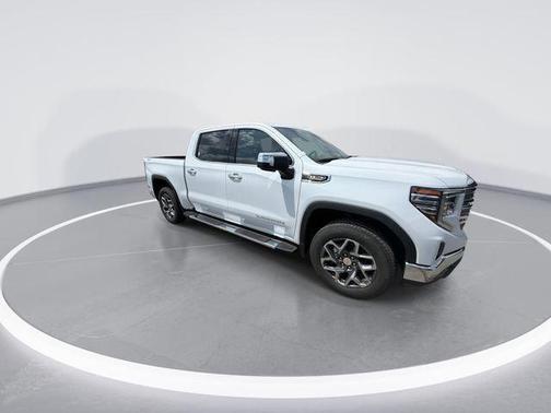 Glacier White Tricoat 2026 GMC Sierra 1500 SLT
