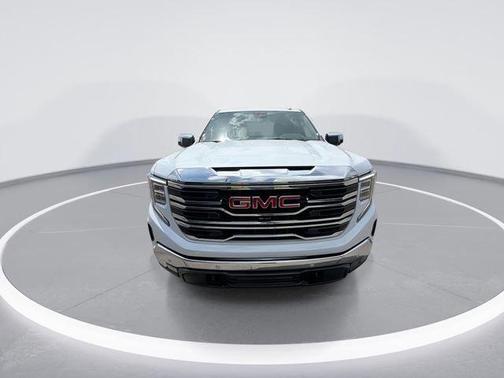 Glacier White Tricoat 2026 GMC Sierra 1500 SLT