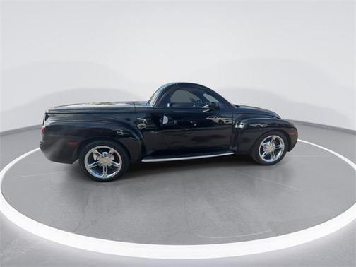 2004 Chevrolet SSR Base