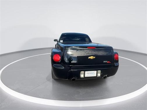 2004 Chevrolet SSR Base