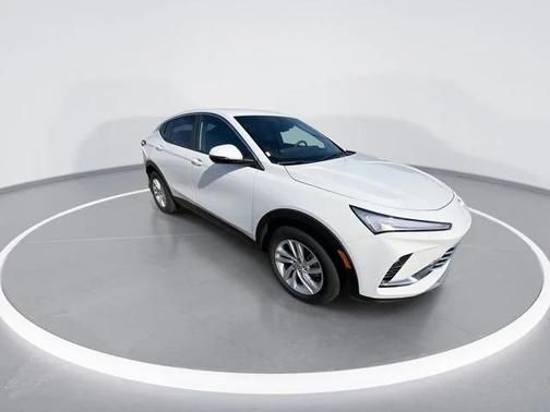 Summit White 2026 Buick Envista Preferred FWD