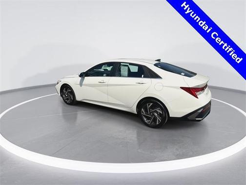 2025 Hyundai ELANTRA SEL