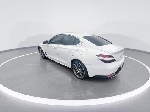 2022 Genesis G70 2.0T RWD