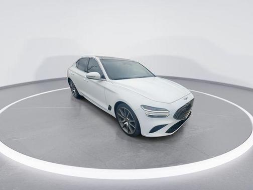 2022 Genesis G70 2.0T RWD