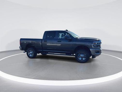 2026 RAM 2500 Tradesman Crew Cab 4x4 6'4' Box