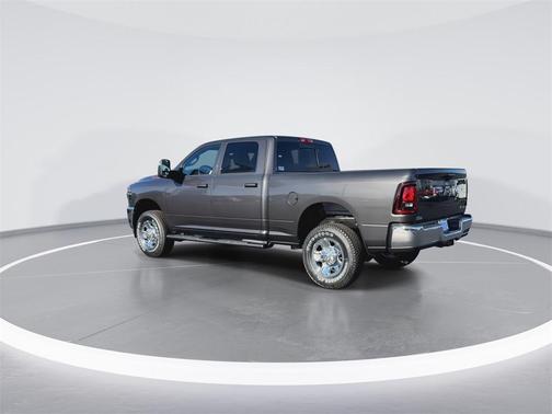 2026 RAM 2500 Tradesman Crew Cab 4x4 6'4' Box