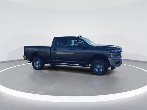 2026 RAM 2500 Tradesman Crew Cab 4x4 6'4' Box