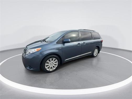 2017 Toyota Sienna LE