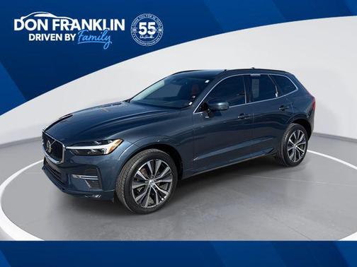 Denim Blue Metallic 2022 Volvo XC60 B5 Momentum