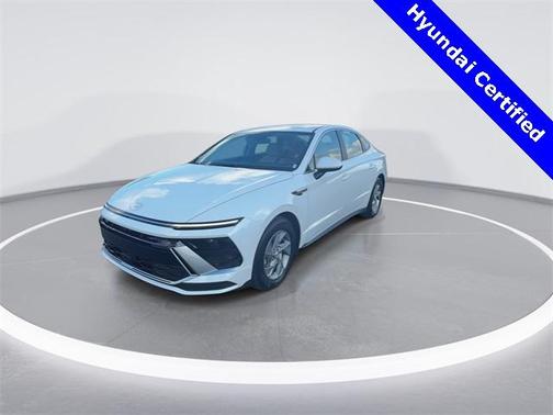 2025 Hyundai SONATA SE