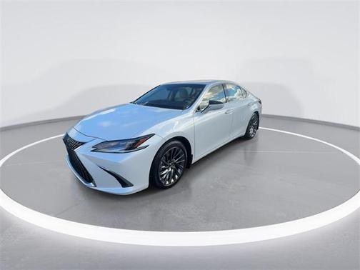 2025 Lexus ES 300h Ultra Luxury