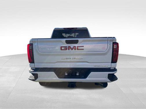 Glacier White Tricoat 2026 GMC Sierra 2500 Denali