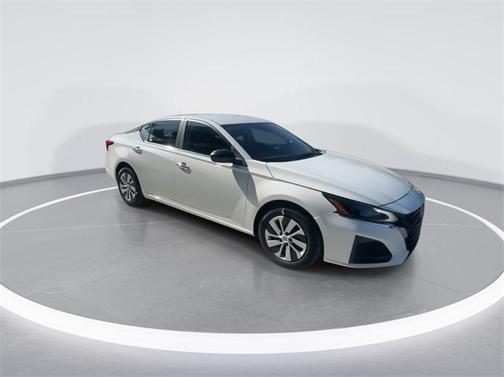 2025 Nissan Altima S FWD