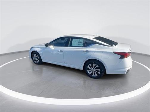 2025 Nissan Altima S FWD