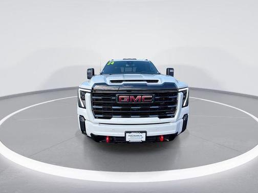 Summit White 2024 GMC Sierra 2500 AT4