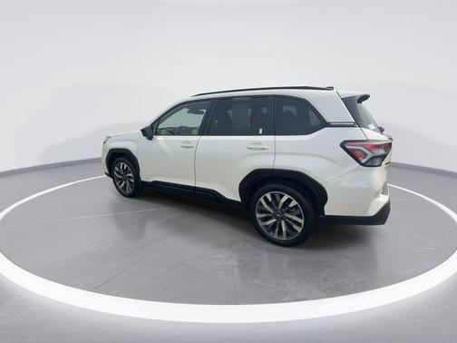 Crystal White Pearl 2025 Subaru Forester Touring