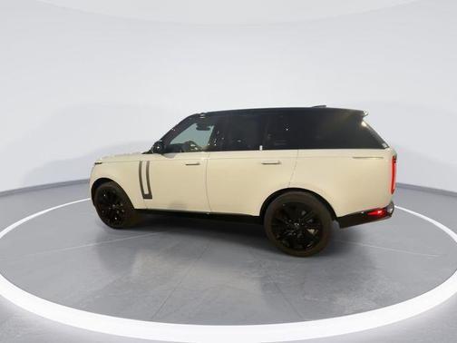 2025 Land Rover Range Rover P530 SE