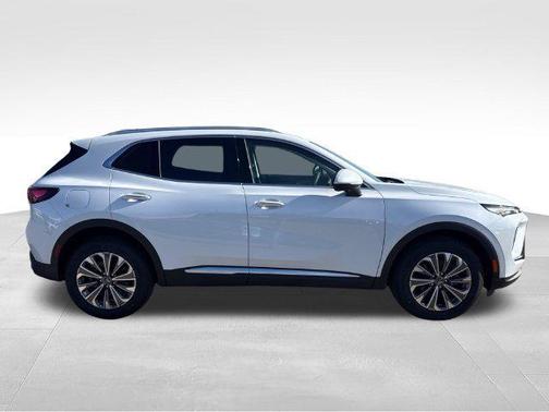 Iridescent White Tricoat 2026 Buick Envision Preferred AWD