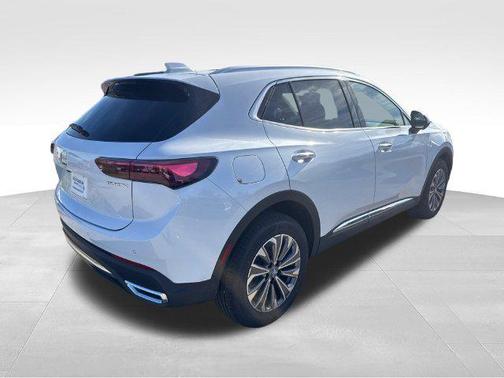 Iridescent White Tricoat 2026 Buick Envision Preferred AWD
