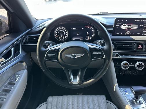 2022 Genesis G70 2.0T AWD