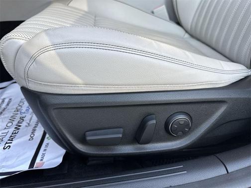 2022 Genesis G70 2.0T AWD