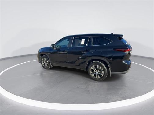 2024 Toyota Highlander Hybrid XLE
