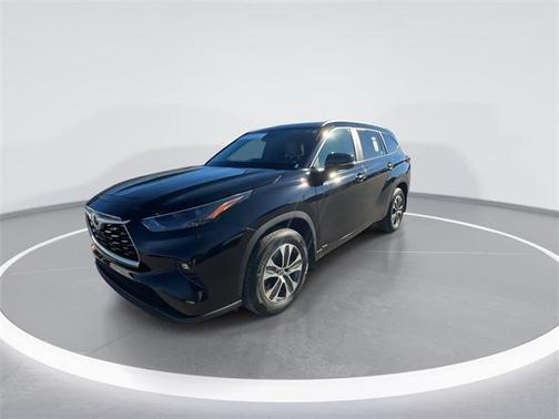 2024 Toyota Highlander Hybrid XLE