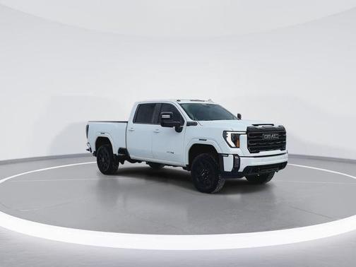 Summit White 2024 GMC Sierra 2500 AT4