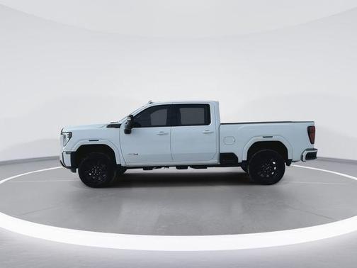 Summit White 2024 GMC Sierra 2500 AT4