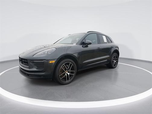2022 Porsche Macan Base