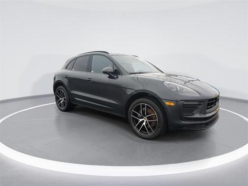 2022 Porsche Macan Base
