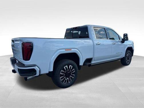 Glacier White Tricoat 2026 GMC Sierra 2500 Denali Ultimate