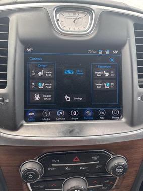 2018 Chrysler 300 C