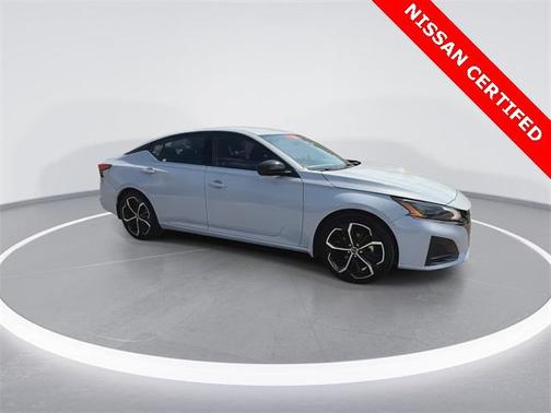 2023 Nissan Altima SR FWD