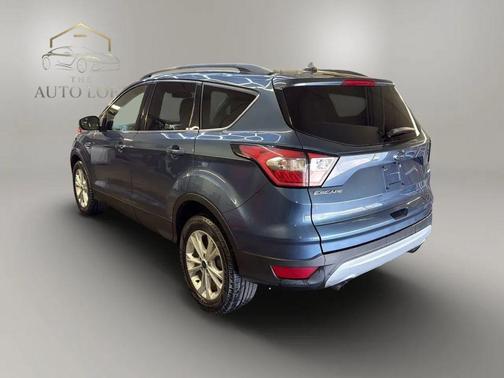Blue 2018 Ford Escape SE